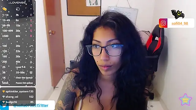 Snapshot of sofia_rosse4 chatting on May 2026 01:56:01 AM sofia rosse4 online show from May 2026 01:56:01 AM