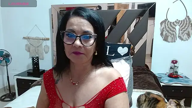lindaesmeralda online show from March 2025 12:00:01 PM