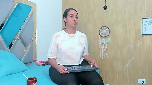 Snapshot of Luya_Jhon chatting on January 2025 11:05:02 AM Luya Jhon online show from January 2025 11:05:02 AM