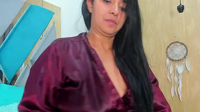 Snapshot of Luya_Jhon chatting on January 2025 05:16:02 PM Luya Jhon online show from January 2025 05:16:02 PM