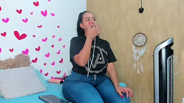 Snapshot of Luya_Jhon chatting on February 2025 11:32:02 AM Luya Jhon online show from February 2025 11:32:02 AM