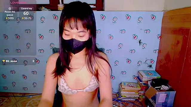 Snapshot of __Saphia__ chatting on January 2025 02:08:02 PM Saphia online show from January 2025 02:08:02 PM