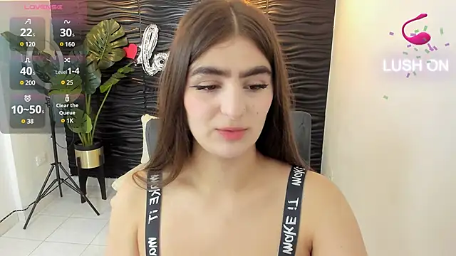 Snapshot of sofia_44 chatting on March 2025 12:51:01 PM sofia 44 online show from March 2025 12:51:01 PM