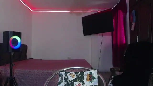 aliceesmith online show from February 2026 06:03:01 PM