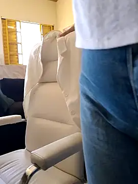 MILEIDE980 online show from March 2025 06:15:02 PM