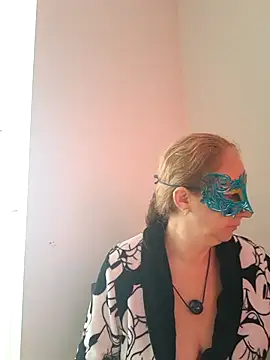 MILEIDE980 online show from September 2025 12:10:01 PM