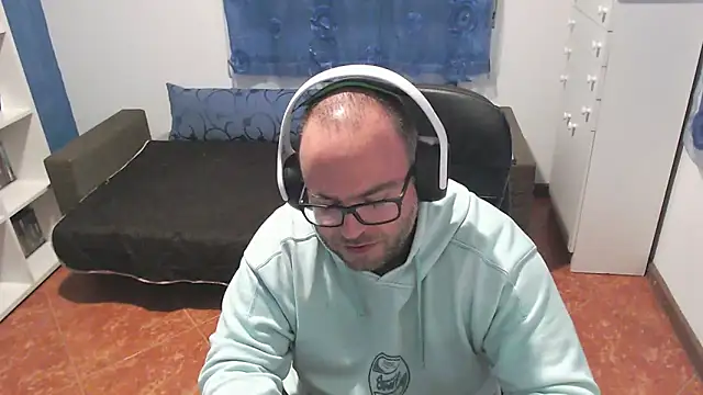 ravingr4d4 online show from November 2025 09:24:01 PM