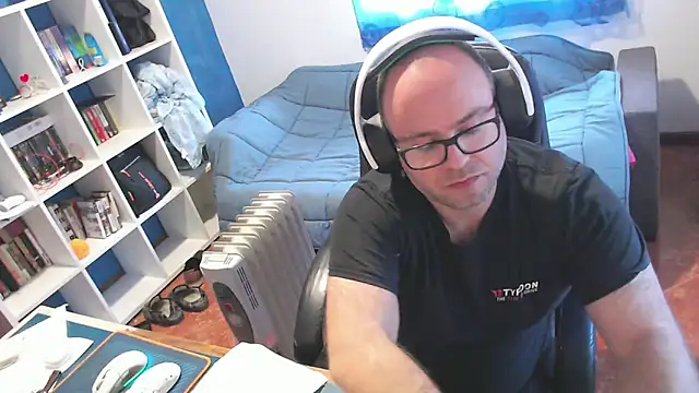 ravingr4d4 online show from March 2026 01:12:02 PM