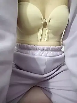 SweetGirl2k2 online show from December 2024 08:45:02 AM