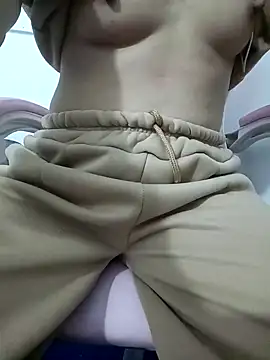 SweetGirl2k2 online show from December 2024 02:17:01 AM