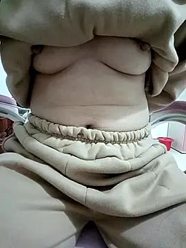 SweetGirl2k2 online show from February 2025 08:58:02 PM