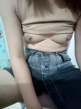 SweetGirl2k2 online show from September 2025 09:37:01 PM