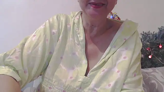 Andra Love online show from December 2024 09:06:02 PM