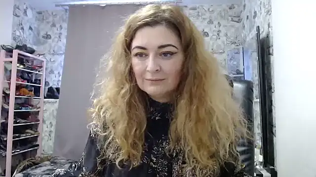 Snapshot of Helen1974 chatting on January 2025 08:20:01 AM Helen1974 online show from January 2025 08:20:01 AM