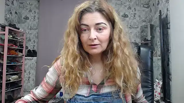 Snapshot of Helen1974 chatting on January 2025 05:10:02 PM Helen1974 online show from January 2025 05:10:02 PM