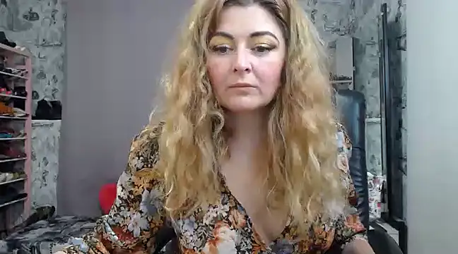 Snapshot of Helen1974 chatting on February 2025 06:59:01 PM Helen1974 online show from February 2025 06:59:01 PM