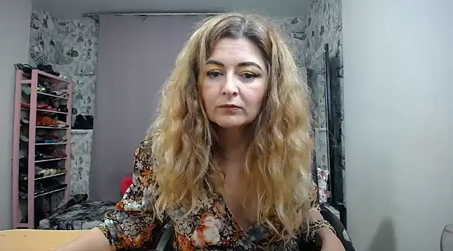 Snapshot of Helen1974 chatting on February 2025 10:01:01 PM Helen1974 online show from February 2025 10:01:01 PM