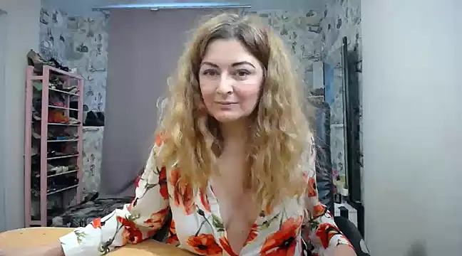 Snapshot of Helen1974 chatting on February 2025 01:10:02 PM Helen1974 online show from February 2025 01:10:02 PM
