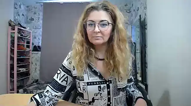Snapshot of Helen1974 chatting on February 2025 07:50:01 AM Helen1974 online show from February 2025 07:50:01 AM