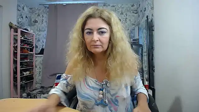 Snapshot of Helen1974 chatting on October 2025 09:42:01 AM Helen1974 online show from October 2025 09:42:01 AM