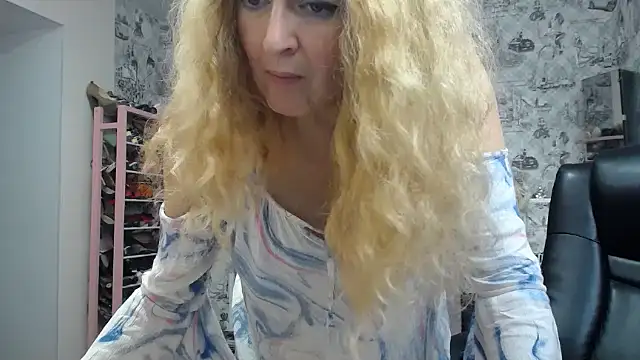 Snapshot of Helen1974 chatting on October 2025 03:52:01 PM Helen1974 online show from October 2025 03:52:01 PM