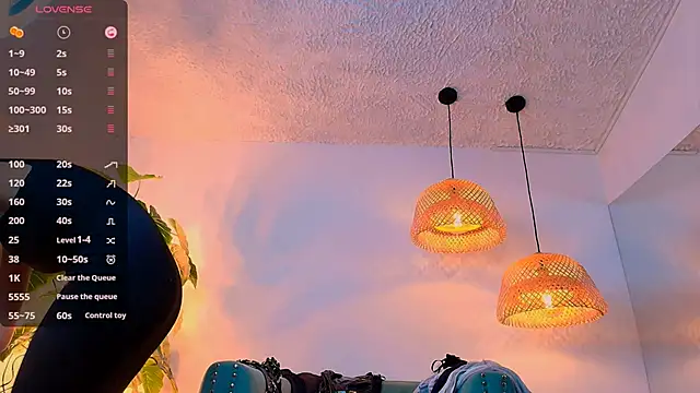 bellablack27 online show from February 2025 05:57:02 PM