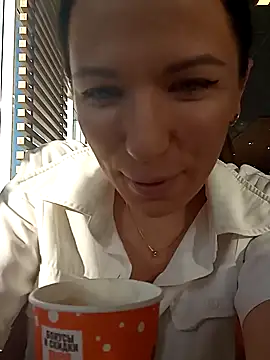 Brilliant-Queen1 online show from February 2025 12:40:02 AM