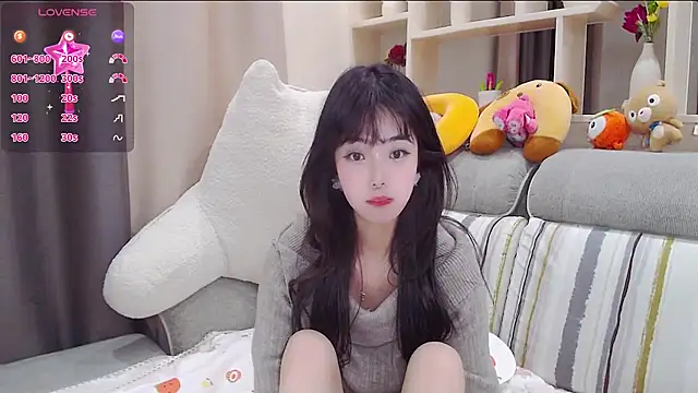 Snapshot of Duludulu_007 chatting on December 2024 01:05:02 PM Duludulu 007 online show from December 2024 01:05:02 PM