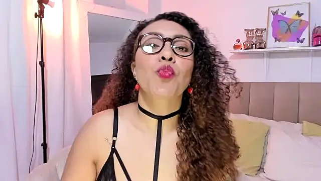 Zoe Gruber online show from December 2025 12:09:02 AM