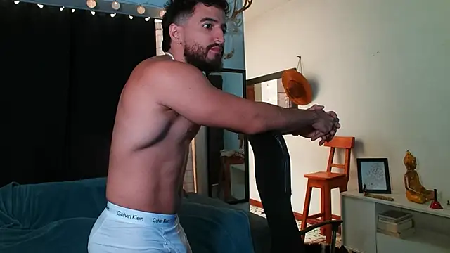 Snapshot of AndrewMartinez chatting on January 2025 01:38:02 PM AndrewMartinez online show from January 2025 01:38:02 PM