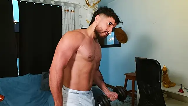 Snapshot of AndrewMartinez chatting on February 2025 05:22:01 PM AndrewMartinez online show from February 2025 05:22:01 PM
