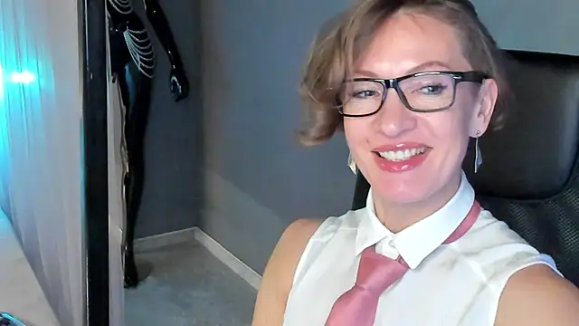 Dorothy Meyer online show from January 2025 02:25:01 AM