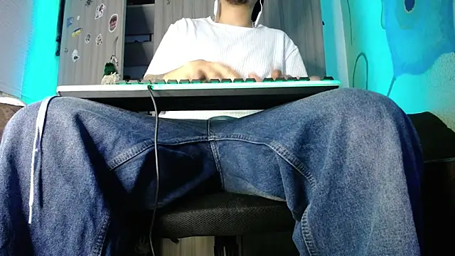 zacwatson  online show from December 2024 06:29:01 AM