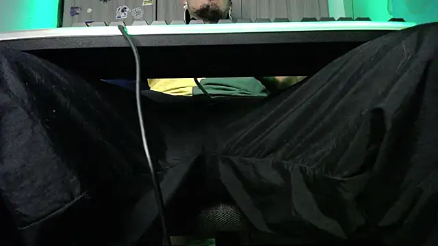 zacwatson  online show from February 2025 02:16:01 PM