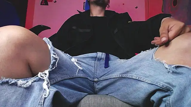 zacwatson  online show from October 2025 05:30:02 AM