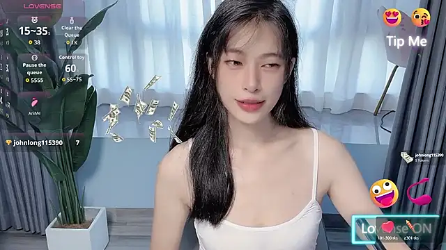 Aurora 99 online show from October 2025 02:03:02 AM