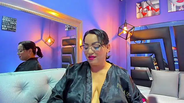 Romina017 online show from October 2025 12:41:01 AM