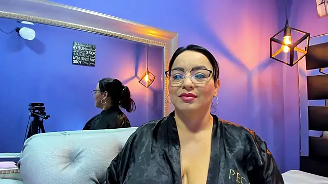 Romina017 online show from October 2025 02:15:01 AM