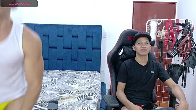 JoseRumbero26 online show from October 2025 12:03:01 PM