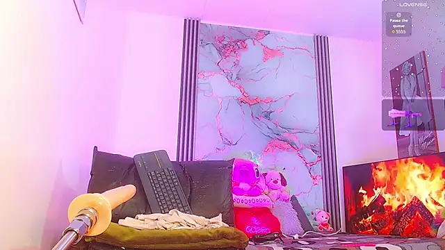 Snapshot of _ChanellR_ chatting on September 2025 07:30:01 PM ChanellR online show from September 2025 07:30:01 PM