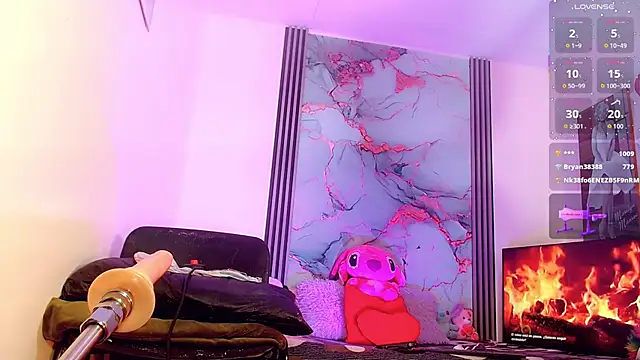 Snapshot of _ChanellR_ chatting on October 2025 11:02:01 AM ChanellR online show from October 2025 11:02:01 AM