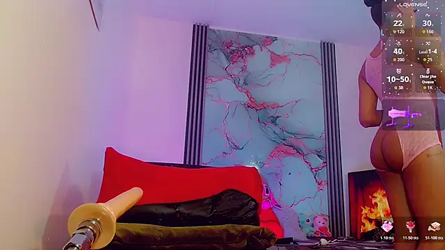 Snapshot of _ChanellR_ chatting on November 2025 11:09:02 AM ChanellR online show from November 2025 11:09:02 AM