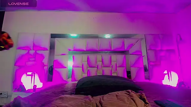 Snapshot of _ChanellR_ chatting on March 2026 11:50:01 AM ChanellR online show from March 2026 11:50:01 AM