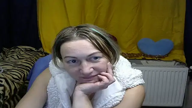 wLESLYMOSw online show from January 2025 06:14:01 PM