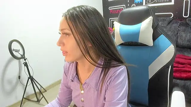 Carolina hernandez22 online show from January 2025 02:20:01 AM