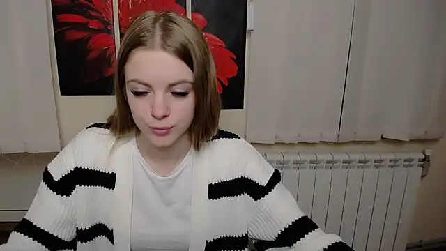 AliceFlirtt  online show from December 2024 12:35:01 PM