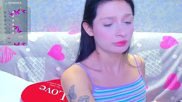 Vanessa Florence online show from November 2025 02:03:01 AM