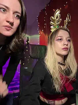 Dooubletroublee online show from December 2024 09:53:02 PM