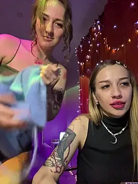 Dooubletroublee online show from March 2025 02:59:01 AM