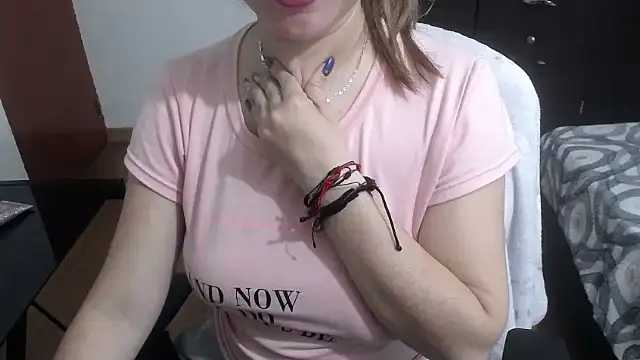 Luna girlhot  online show from February 2025 04:36:02 AM